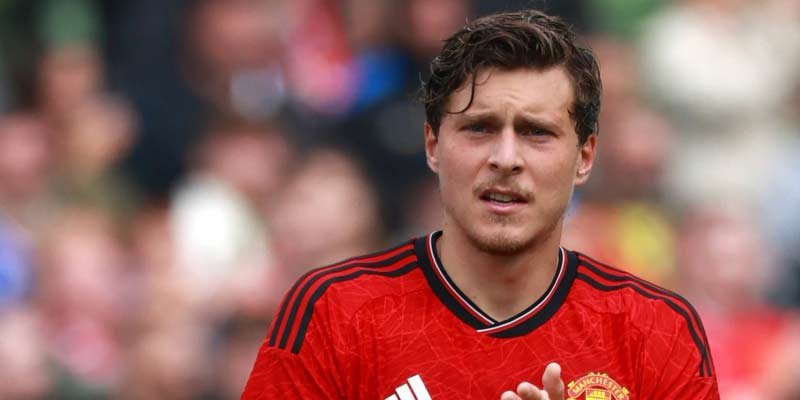 Victor Lindelöf: The Unsung Hero Shaping Manchester United’s Defense